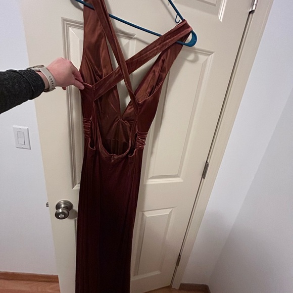 Revelry Dylan Velvet Dress Terracotta size 6 petite maxi - Picture 4 of 5